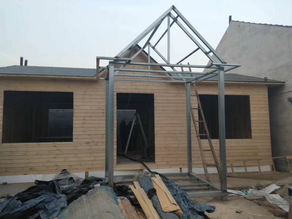 輕鋼別墅保溫聚氨酯噴涂設備經(jīng)得起考驗(圖1)